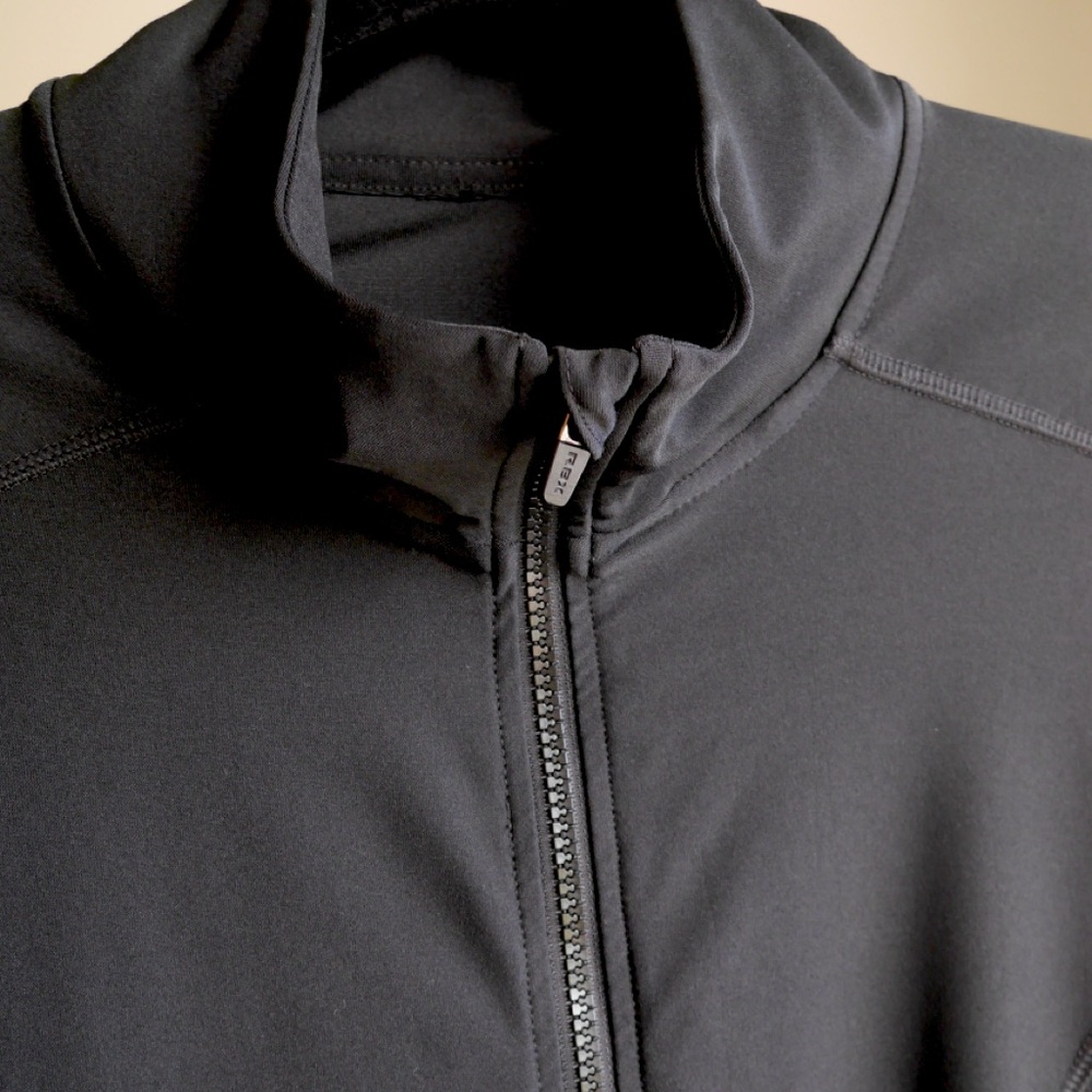 RBX fitted workout jacket in black, size L